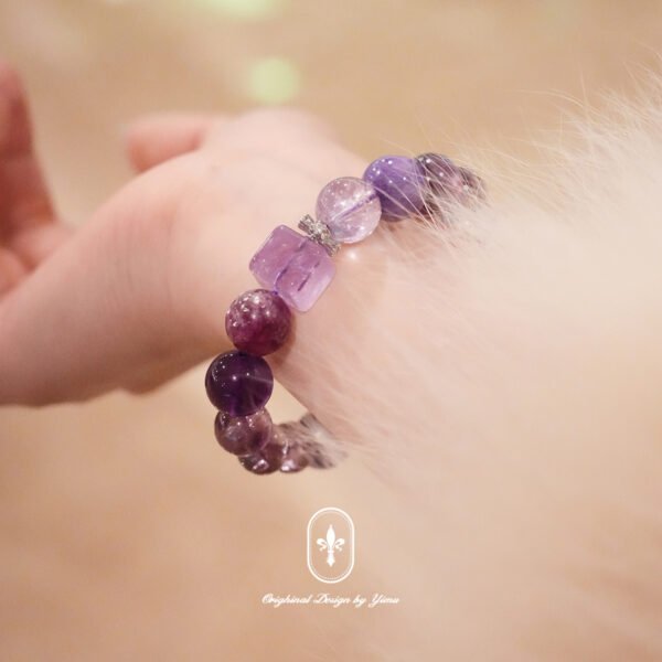 Ninez from fire this year's transport bracelet
