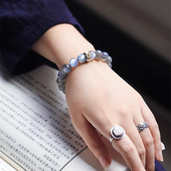 Natural 7a gray moon stone bracelet - Image 3